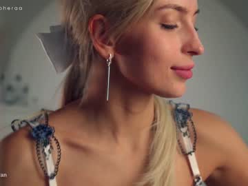 webcam girl artmosphera live cam image #4493154