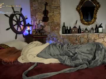 webcam girl naughty_skull live cam image #2853620