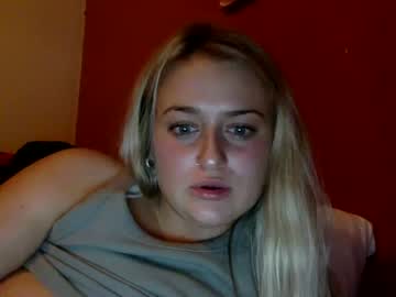 webcam girl sophiaentertainment live cam image #4586973