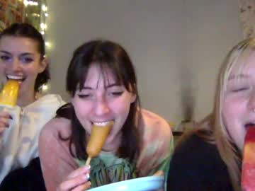 webcam girl wallabyxxx live cam image #3344268