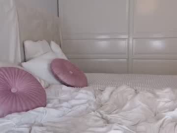 webcam girl lilemilyy live cam image #6914485