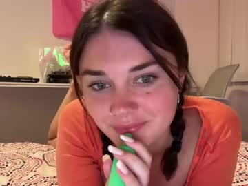 webcam girl queencassidyy live cam image #5388694