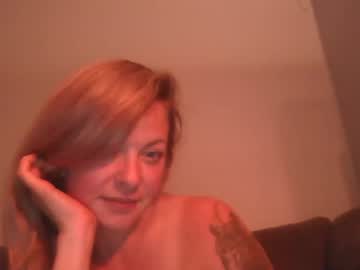 webcam girl islandlove333 live cam image #7029359