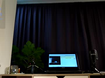 webcam girl ronny_ponny live cam image #4470609