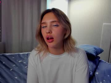webcam girl angella_kleee live cam image #4616450