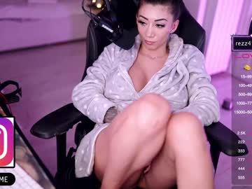 webcam girl evelyne92 live cam image #748607