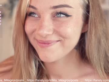webcam girl mia_milagros live cam image #2424204