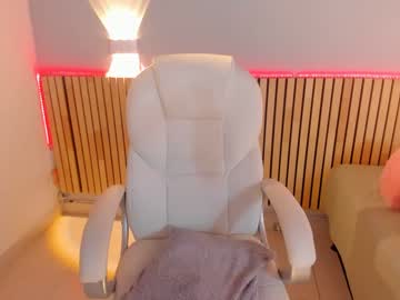webcam girl little_effy18 live cam image #5243961