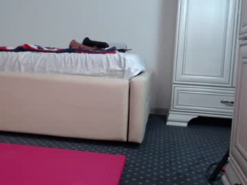 webcam girl carmela_fox live cam image #2812521
