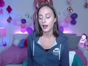 webcam girl holihurricane live cam image #1167509