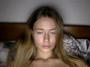 webcam girl oksanafedorova live cam image #211895