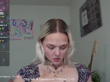 webcam girl petitebrat live cam image #6636968