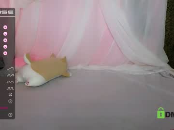 webcam girl small_blondee live cam image #4966790