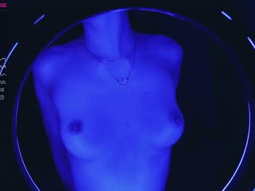 webcam girl deliaderrick live cam image #6932424