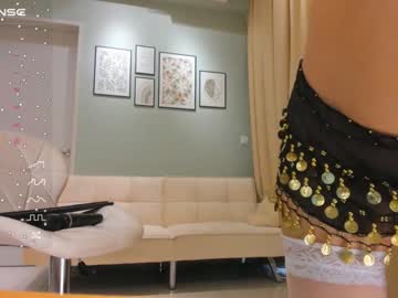 webcam girl mayabaee1 live cam image #5526061