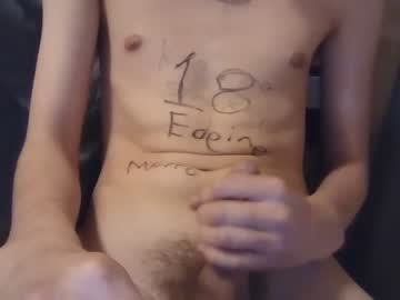 webcam man yummyduck123 live cam image #3112134