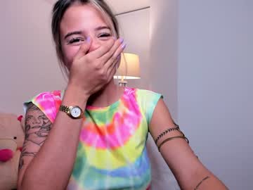 webcam girl naivebby01 live cam image #1010606