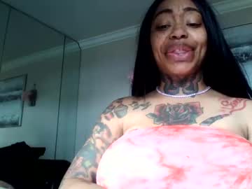 webcam girl creamyexotica live cam image #2994122