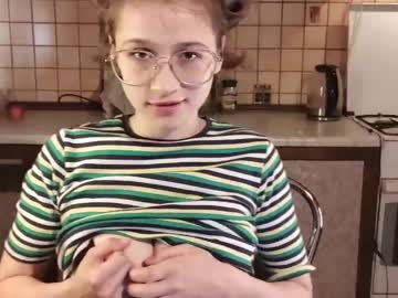 webcam girl mekyy_no_neko live cam image #4683149