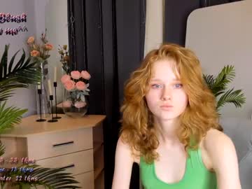 webcam girl navy_blush live cam image #6348180