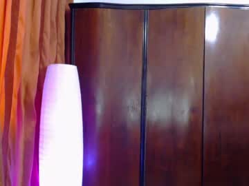 webcam girl your_wild_fantasy live cam image #4761379