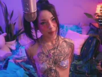 webcam girl ambientink live cam image #2216098