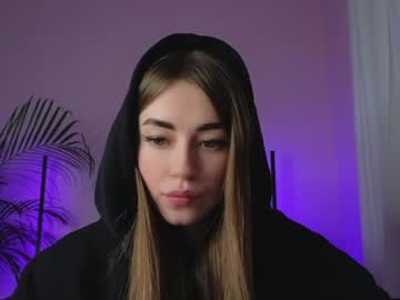 webcam girl strawberryjamx live cam image #3942326