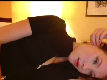 webcam girl bitter_moon live cam image #4828553