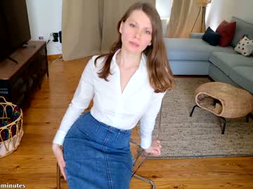 webcam girl giveyouelevenminutes live cam image #5052285
