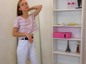 webcam girl francesmontes live cam image #5674614