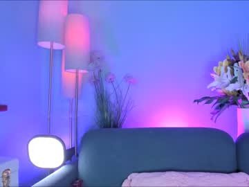 webcam girl littlee33 live cam image #4556531