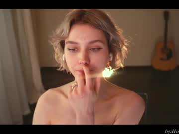 webcam girl luna_ai live cam image #2379166