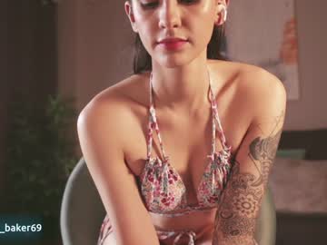 webcam girl gia_baker live cam image #2091990