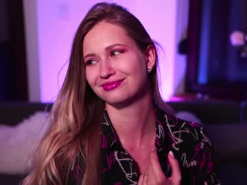webcam girl stella_and_stephan live cam image #4440679