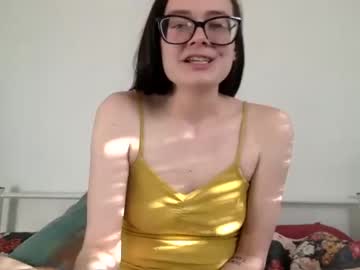 webcam girl hi_so_shy live cam image #1654752