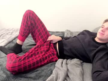 webcam man collegeboiaz live cam image #5919705