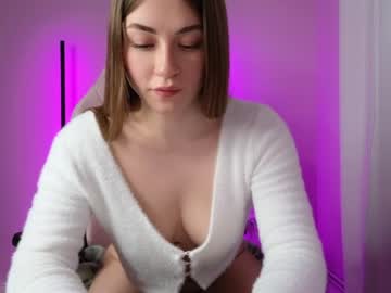webcam girl strawberryjamx live cam image #4083931