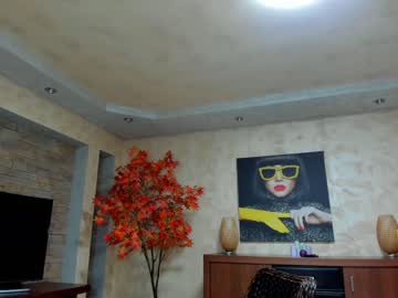 webcam girl raquelle_star live cam image #4251158