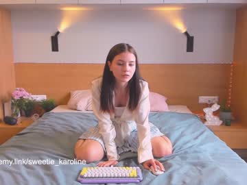 webcam girl sweetie_karoline live cam image #1930771