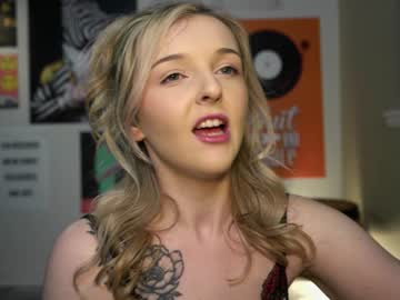 webcam girl lucydelovely live cam image #6653726