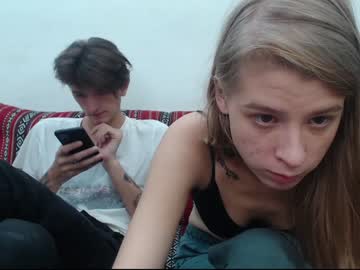 webcam couple llovelaksmi live cam image #1057781
