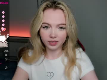 webcam girl small_blondee live cam image #3760694