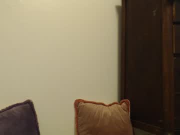 webcam girl sillysluttduh live cam image #2143155