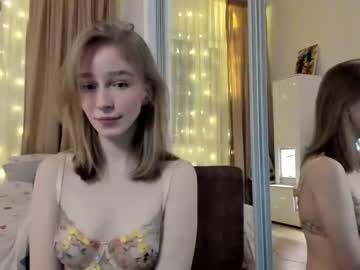 webcam girl happiness_s live cam image #5960219