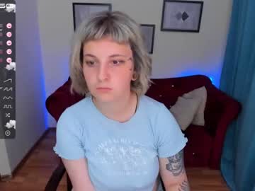 webcam girl yolandi_toit live cam image #2359591
