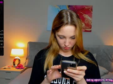 webcam girl your__voice live cam image #2494140
