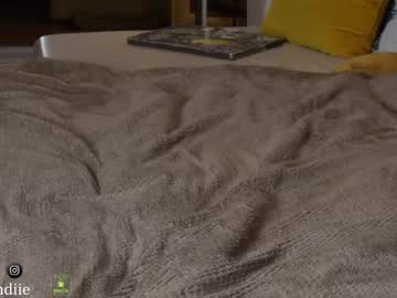 webcam girl bestblondiiecb live cam image #6771745