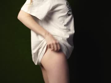 webcam girl tinabredley live cam image #6240807