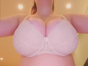 webcam girl aveksmr live cam image #2144352