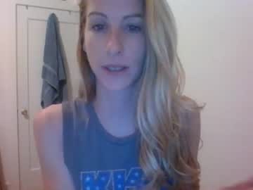 webcam girl riley_waters live cam image #1556409